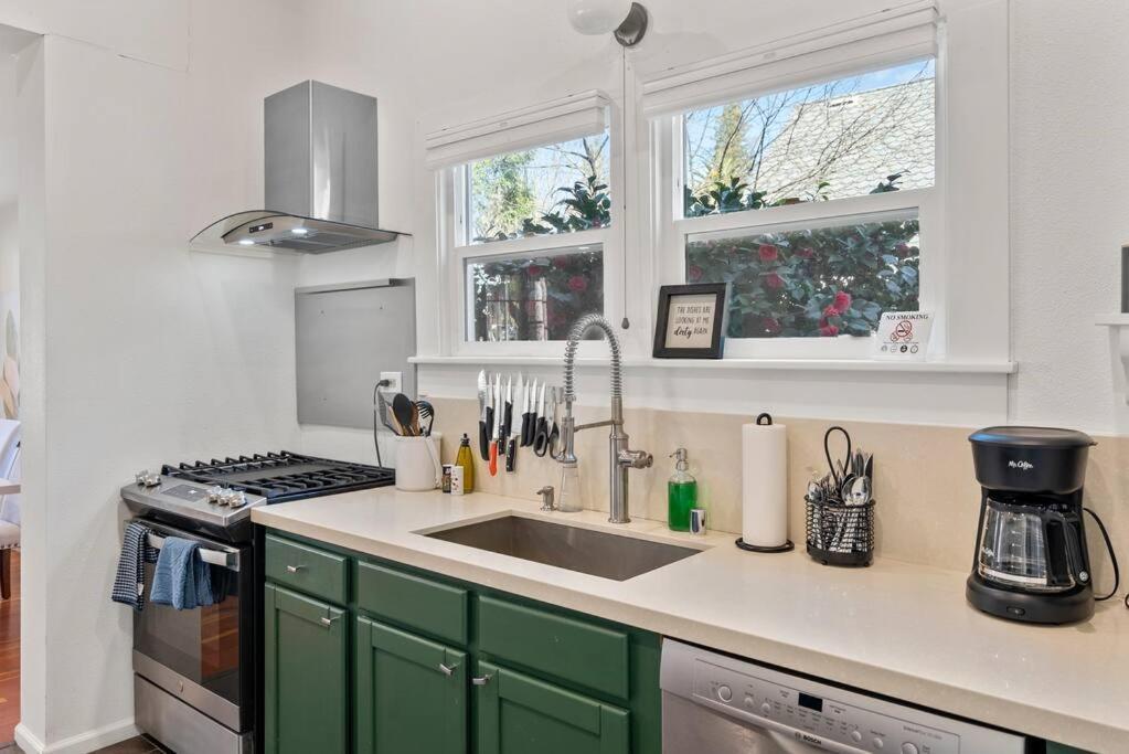 Downtown Napa Hot Tub Retreat - 3 Bed L 2 Bath Villa Eksteriør bilde